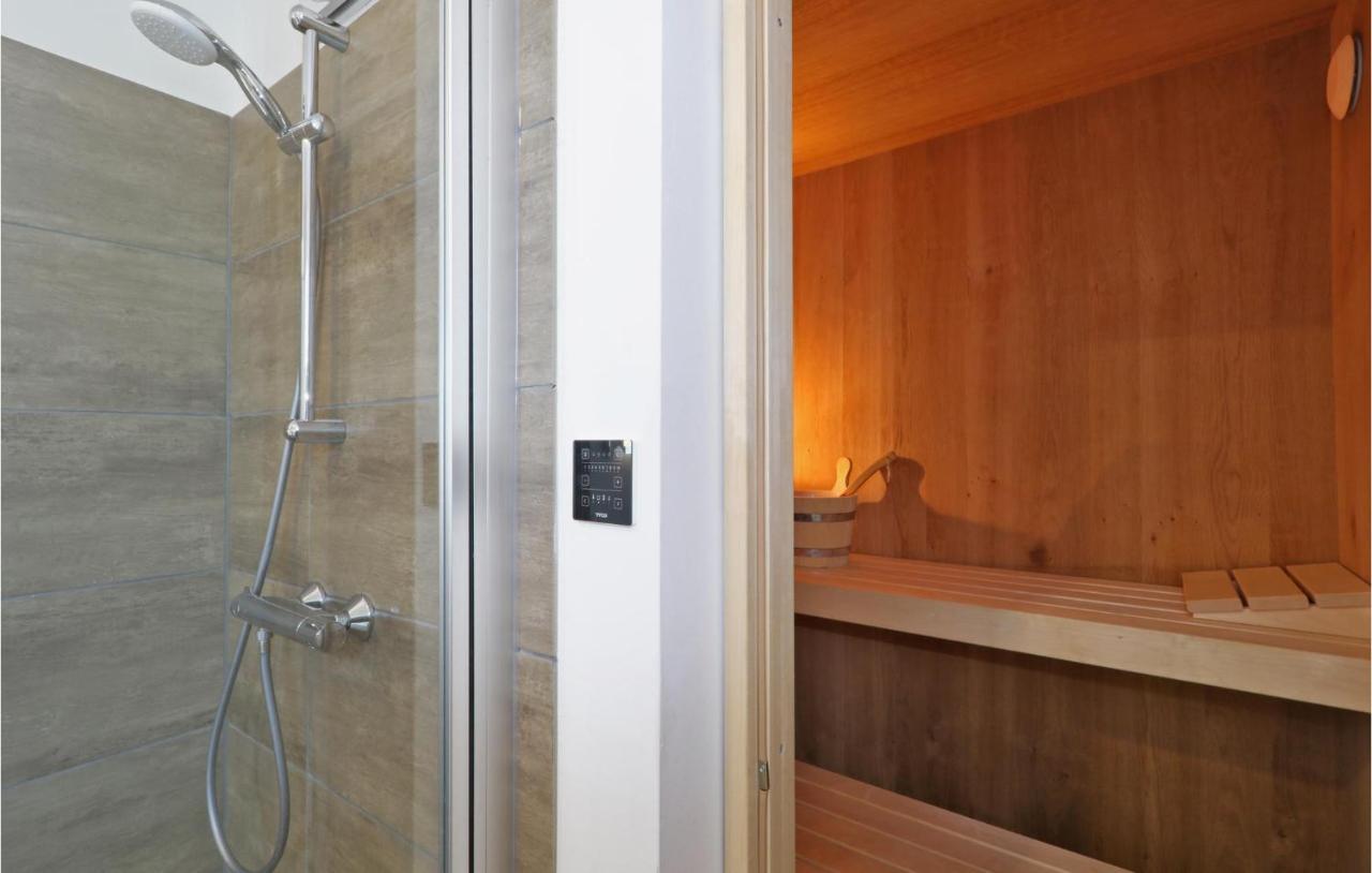 Stunning Home In Lembruch-Duemmer See With Sauna Exterior photo
